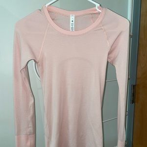 Lululemon swiftly top